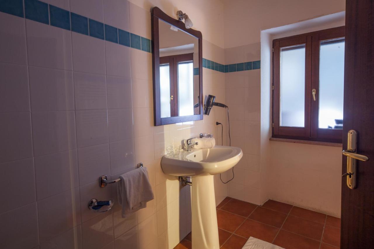 Affitta Camere Casa Delle Rose Villanova Monteleone Eksteriør billede