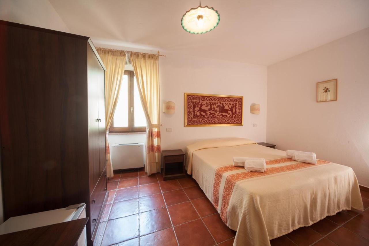 Affitta Camere Casa Delle Rose Villanova Monteleone Eksteriør billede